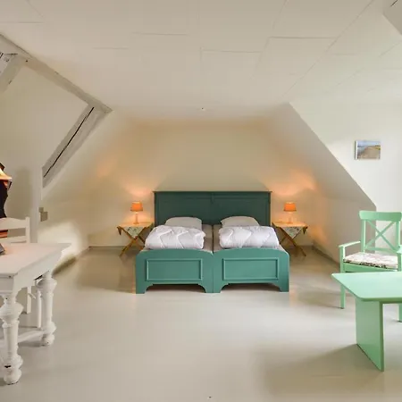Stunning In W/ Holiday home *
